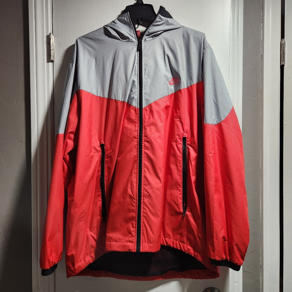 Nike Windrunner Men's XXL Red & Gray